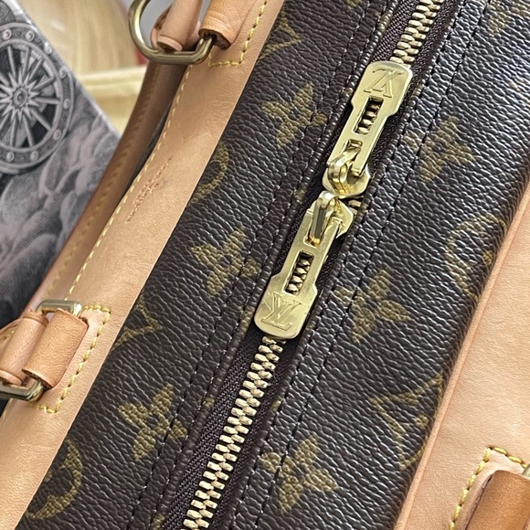 Louis Vuitton Deauville travel bag - Picture 3 of 16